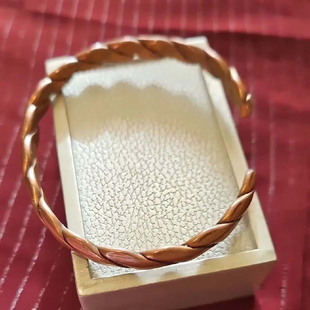 6 Assorted: Gold and Silver Bracelets